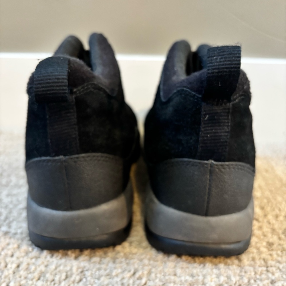 LL Bean Women’s Black Primaloft Boots - size 9 - Picture 5 of 9